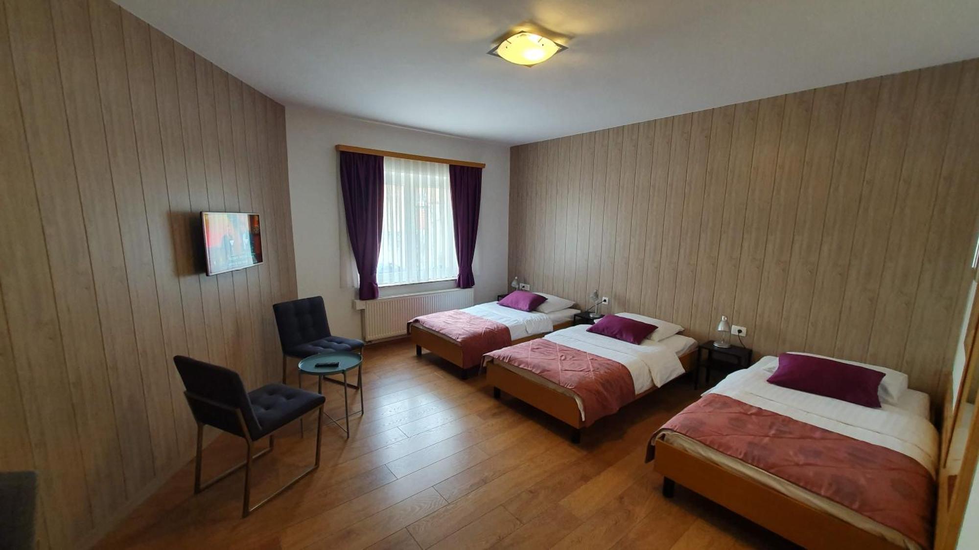 Hotel Zvonimir Otocac Exterior photo