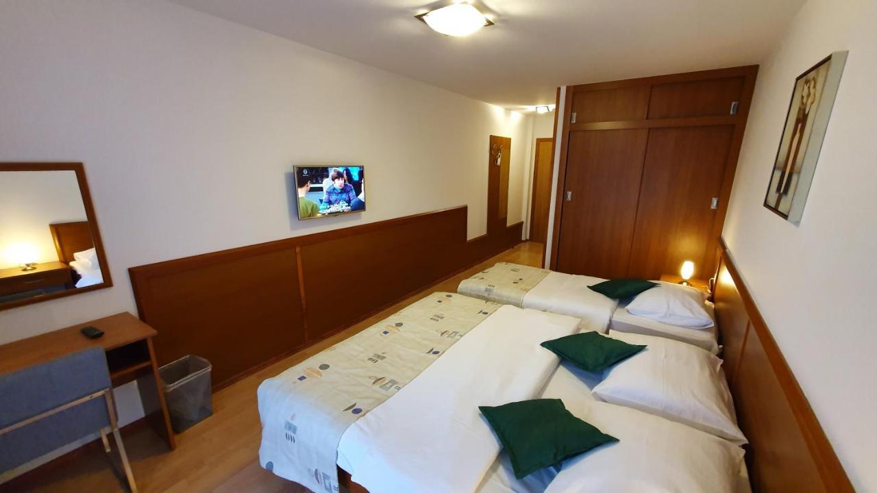 Hotel Zvonimir Otocac Exterior photo